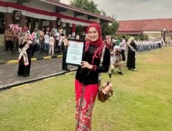 Mewakili Pemkot Sukabumi, Kabid Yankes Dinkes Terima Penghargaan dari PMI Pusat