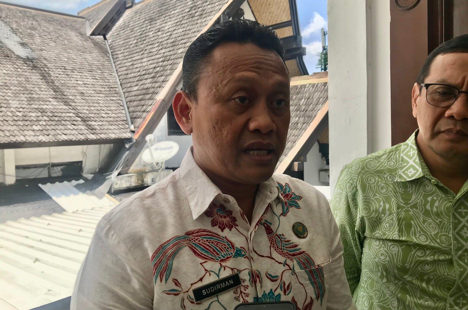 Kepala BNNK Sukabumi, Sudirman, saat diwawacarai terkait kota tanggap anti narkoba. Foto: Nuria Ariawan/HALOSMI.