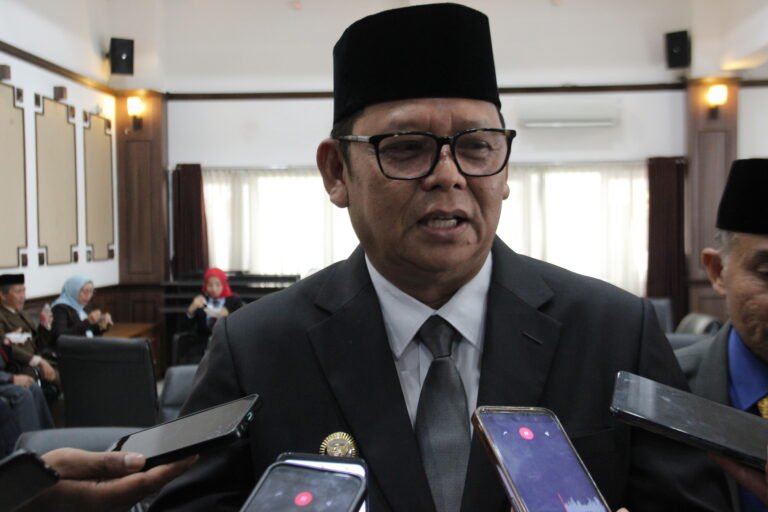 Pj Wali Kota Sukabumi, Kusmana Hartadji. Foto: Nuria Ariawan/HALOSMI.