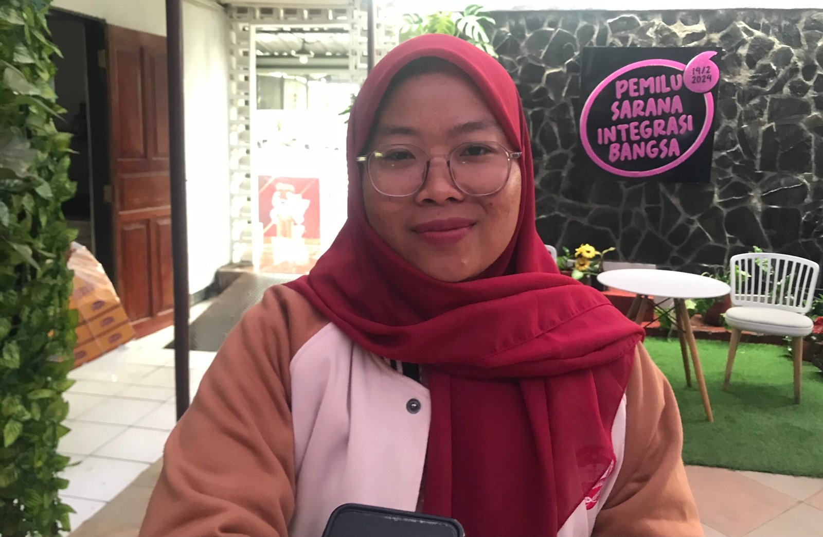 Kadiv Sosdiklih Parmas dan SDM KPU Kota Sukabumi, Seni Soniansih. Foto: Nuria Ariawan/HALOSMI.