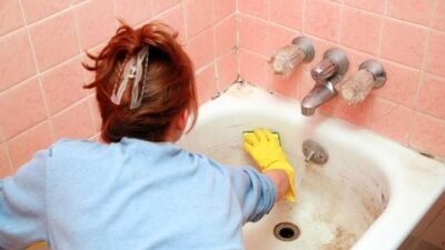 Kamar Mandi Kamu Lumutan? Yuk Coba Gunakan Ini Auto Kinclong