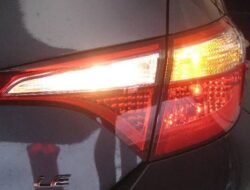Wajib Tahu! Aturan Lampu Sein, Rem dan Mundur Sesuai Warnanya