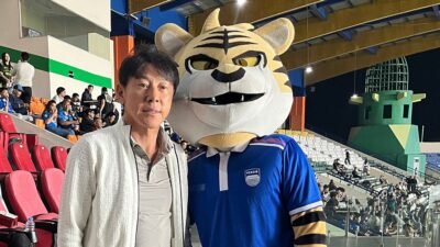 Shin Tae-yong Hadir saat Laga Persib vs Port FC, Bojan Hodak: Saya Tidak Tahu