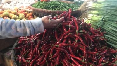 Harga Cabai Merah Besar TW di Pasar Kota Sukabumi Rp25 Ribu Perkilogram