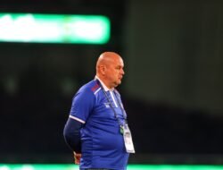 Meski Kalah, Bojan Hodak Sebut Skuat Persib Terus Berpogres