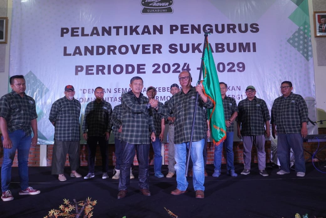 Jajaran pengurus dan anggota Landrover Sukabumi resmi dilantik di salah satu hotel di Jalan Raya Cikukulu, Kecamatan Cicantayan, pada Sabtu, 19 Oktober 2024. Foto: Istimewa.