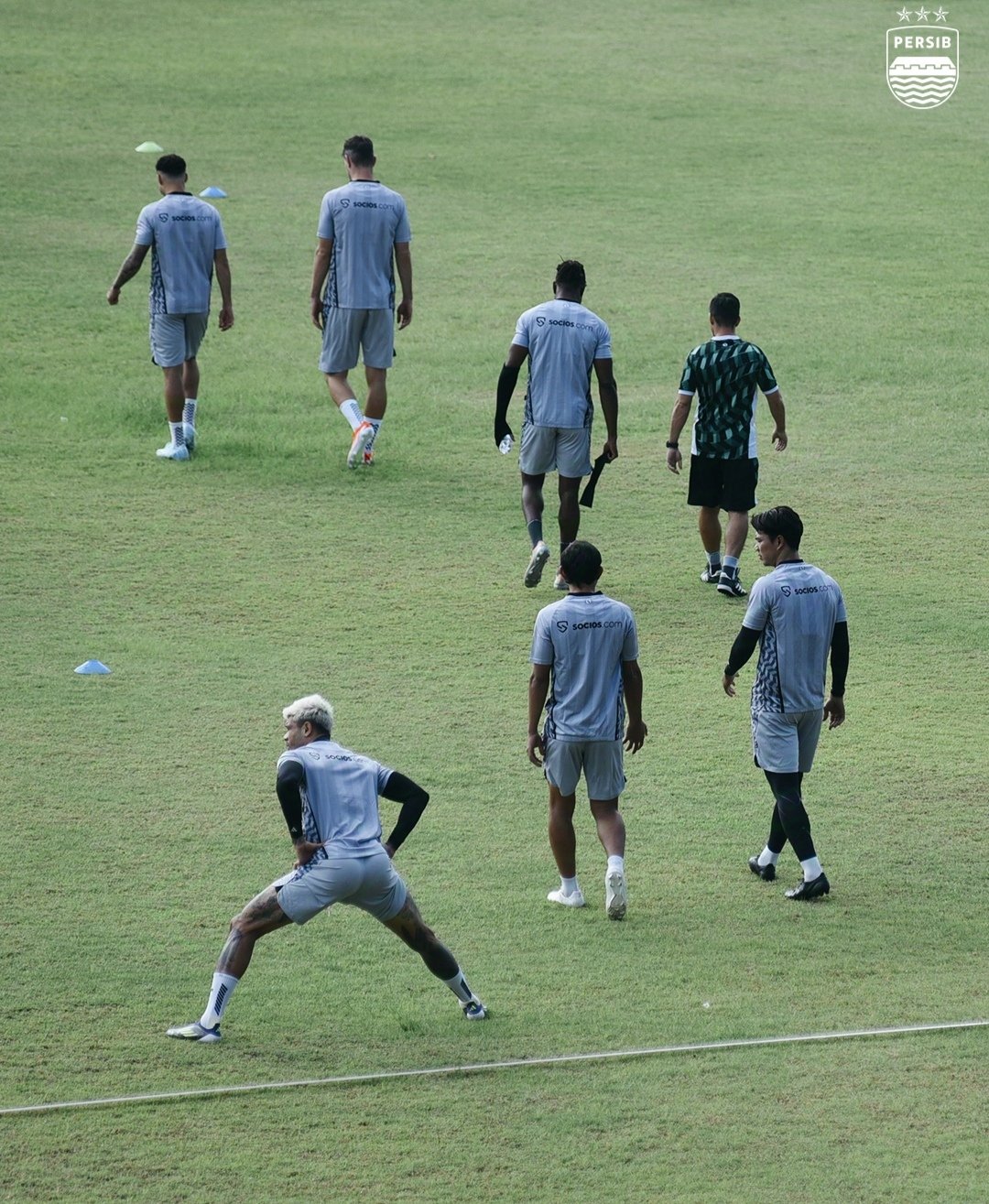 Skuat Persib Bandung tengah bersiap untuk menjalani sesi latihan. (Media Officer Persib)