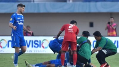 Rafi Ghani Beberkan Kondisi Tyronne Del Pino Setelah Sempat Blackout pada Laga Kontra Persebaya
