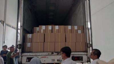 KPU Kota Sukabumi menerima pengiriman logistik berupa surat suara untuk perhelatan Pilkada 2024. Foto: Istimewa.