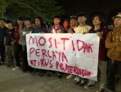 Ada Aksi Unjuk Rasa di Luar Area Debat Cabup-Cawabup Sukabumi
