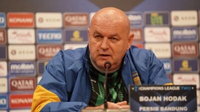 Bermain di Kandangnya Sendiri, Pelatih Persib Sebut Lion City Mendapat Keuntungan