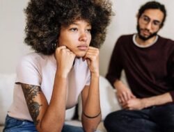 Begini Cara Merespon Orang yang Selalu Silent Treatment!