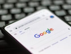 Menghindari Situs Palsu, Google Uji Coba Centang Biru di Pencarian