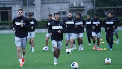 Skuat Persib Bandung sedang mempersiapkan diri dalam menghadapui Zhejiang FC di matchday kedua ACL Two 2024-2025. (Media Officer Persib)