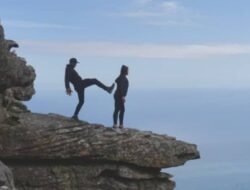 Tips Cara Menghadapi Orang dengan ‘Crab Mentality’ atau Suka Menjatuhkan!