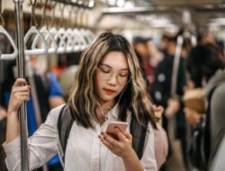 Google Ditinggal Oleh Gen Z, Mencari Informasi dari Mana Mereka?