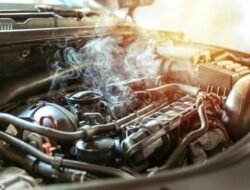 Mesin Mobil Overheat? Lakukan Cara Ini untuk Mengatasinya!