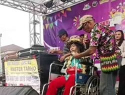 Pak Tarno, Pesulap Legend Kembali Tampil di Kursi Roda Usai Alami Stroke