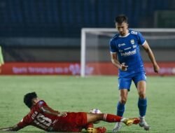 Pelatih Persib Beberkan Alasan Mateo Kocijan Dipaksa Mengganti Edo Febriansah