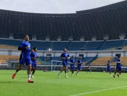 Daftar Pemain Persib yang Berpotensi dan Dipastikan Absen pada Laga Melawan Zhejiang FC