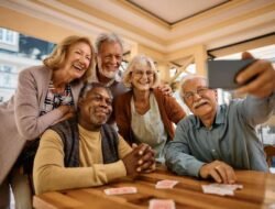 Benarkah, Baby Boomer dianggap Generasi Paling Kaya Ngalahin Milenial dan Gen Z?