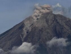 Gunung Semeru Kembali Erupsi, Letusan Hingga 700M