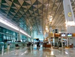 Demi Turunkan Tiket Pesawat saat Nataru, Pajak Bandara di Pangkas Hingga 50%