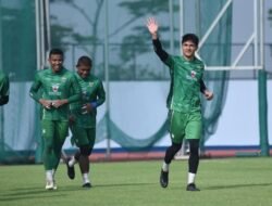 Pelatih Kiper Persib Pastikan Anak Asuhnya Siap Hadapi Borneo FC Samarinda, Termasuk Kevin Mendoza