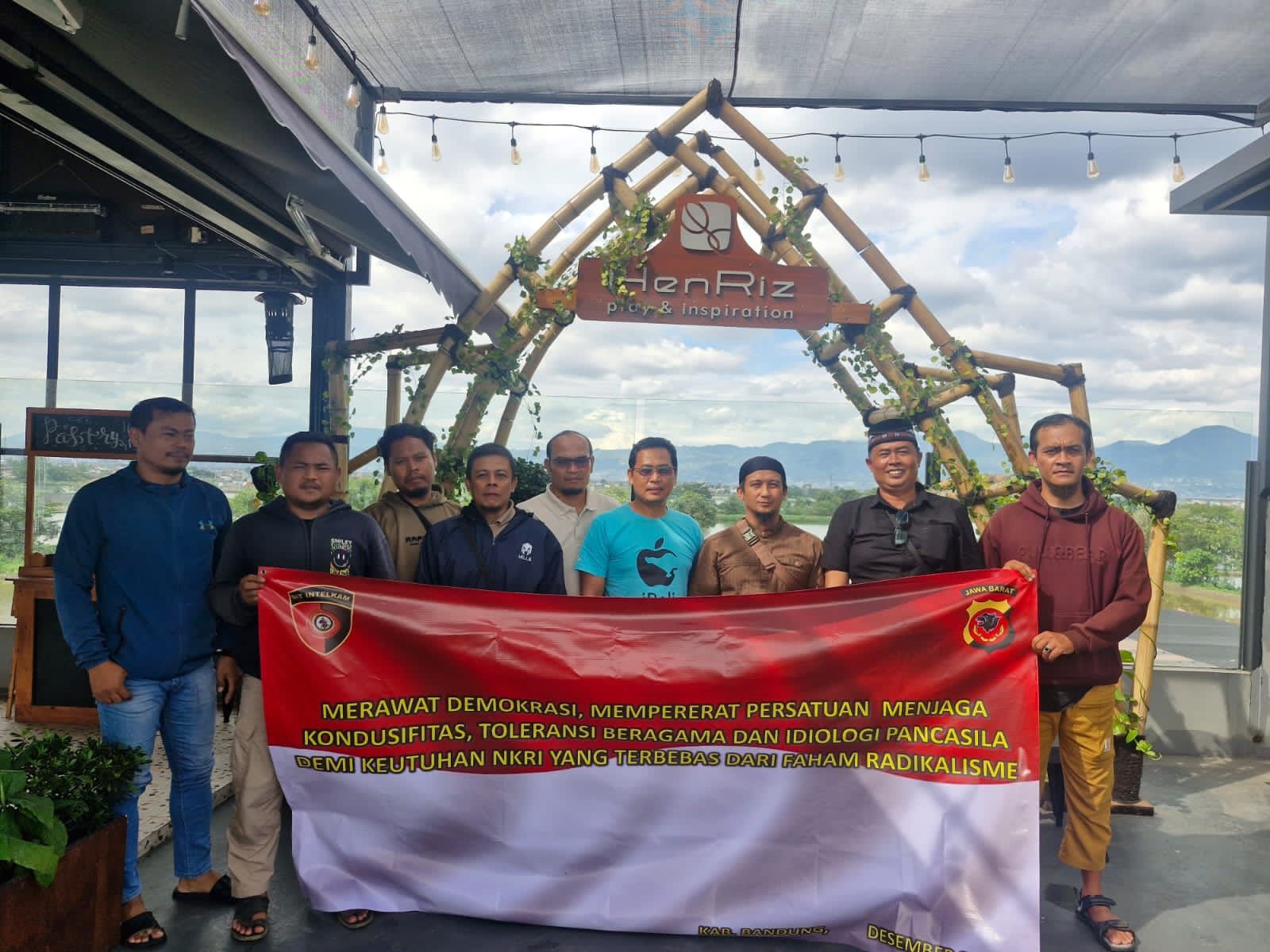 Direktorat Intelkam Polda Jawa Barat menyambangi para mantan narapidana terorisme (napiter) dan kombatan, Sabtu 14 Desember 2024. FOTO: Istimewa