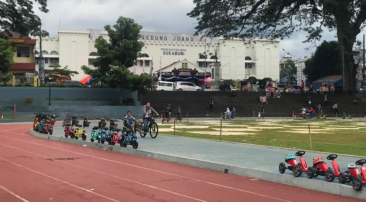 Situasi kawasan Lapang Merdeka Kota Sukabumi, pada Senin, 30 Desember 2024. Foto: Nuria Ariawan/HALOSMI.