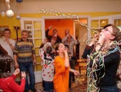 Catat! Ide Kegiatan Malam Tahun Baru di Rumah Selain Pesta BBQ