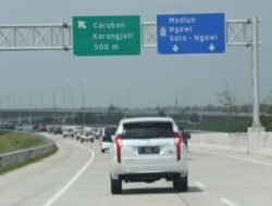 Banyak Orang Tidak Tahu, Perbedaan Papan Petunjuk Warna Hijau dan Biru di Jalan Tol!