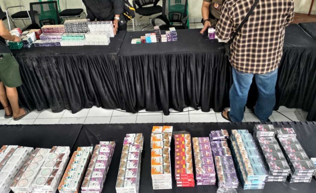 11.775 batang rokok ilegal berhasil diamankan petugas gabungan saat melakukan operasi bersama di sejumlah titik, pada Jumat, 20 Desember 2024. Foto: Istimewa.