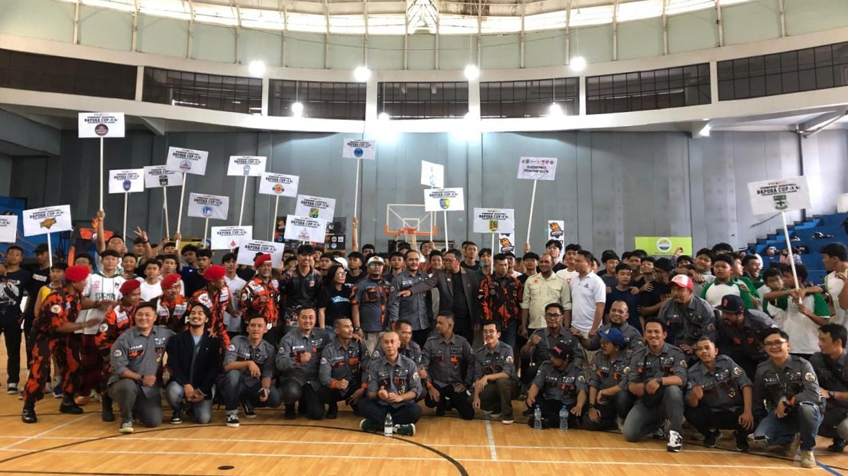 Bapora Pemuda Pancasila Kota Sukabumi menggelar Tournament Basketball antar pelajar yang berlangsung di GOR Merdeka, pada Sabtu, 21 Desember 2024. Foto: Humas MPC Pemuda Pancasila Kota Sukabumi for HALOSMI.