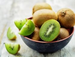 Bye Tulang Keropos! Ini Daftar Buah Tinggi Kalsium Cocok Dikonsumsi Setiap Hari