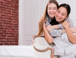 Ini Loh! Fakta Menarik dan Manfaat dari Berpelukan, Sudah Tahu?