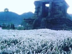 Vibesnya Luar Negeri! Ini Lokasi di Indonesia yang Dituruni Salju