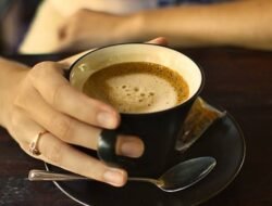 Tremor saat Minum Kopi, Bisa Jadi Ini Penyebabnya!