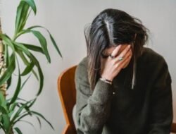 Dalam Keadaan Ini Kita Diharuskan Lebih Baik Diam daripada Berbicara, Apa Saja?