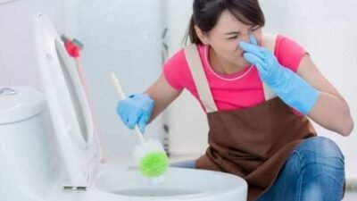 Tips Mudah Hilangkan Bau Pesing Membandel di Kamar Mandi!
