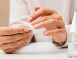 Jangan Panik! Lem Korea Nempel di Kulit Tangan, Begini Cara Menghilangkannya