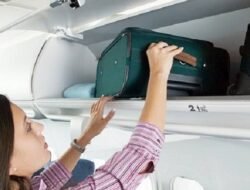 Perlu Waspada! Ini Aturan Bawa Barang Berharga di Pesawat