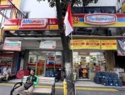 Ternyata Ini Alasan Indomaret dan Alfamart Selalu Berdekatan, Padahal Saingan!