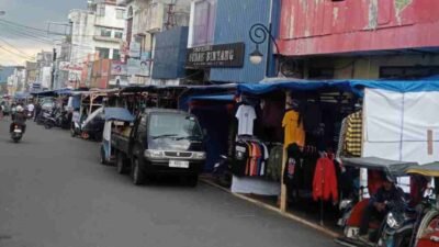 Pedagang Kaki Lima (PKL) di Jalan Harun Kabir dan Jalan Ahmad Yani kembali menjamur memasuki pertengahan bulan Ramadan 2025.