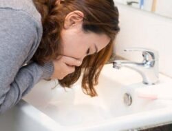 Muntah Saat Puasa, Bagaimana Hukumnya?