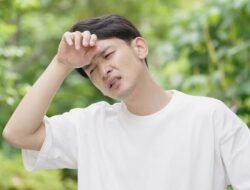 5 Cara Cukupi Asupan Cairan Selama Puasa, Bye Dehidrasi!