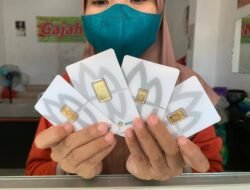 Warga RI Berbondong-bondong Beli Emas, Apakah Keputusan Tepat?