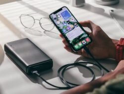 Perlu Tahu! Ini Aturan Terbaru Bawa Power Bank di Pesawat