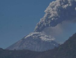 Waspada! Gunung Lewotobi Laki-laki Meletus yang Disertai Ledakan besar