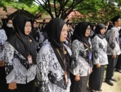 Anggota DPR Usul Gaji Guru di Indonesia Rp 25 Juta per Bulan